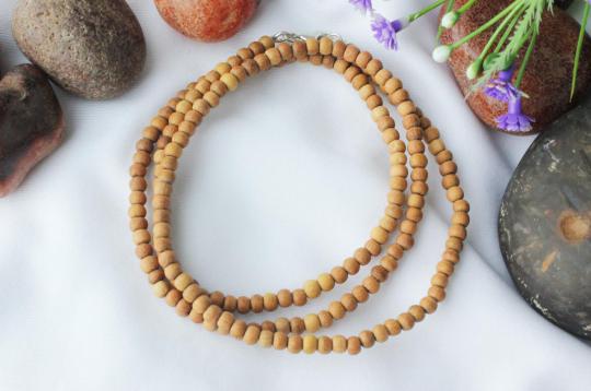 Sandalwood Kanthi-4 mm